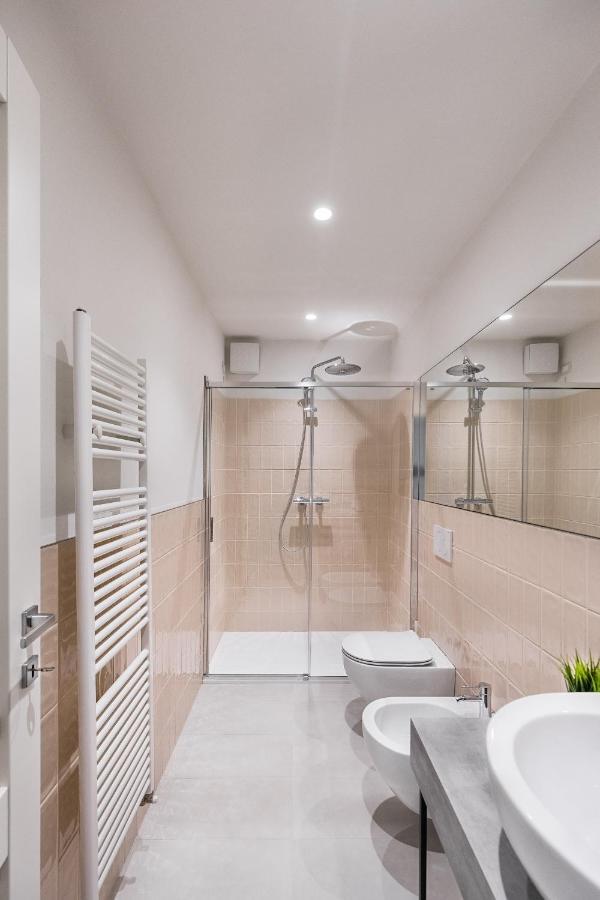 Il Lago Apartments By Wonderful Italy Salo Bagian luar foto