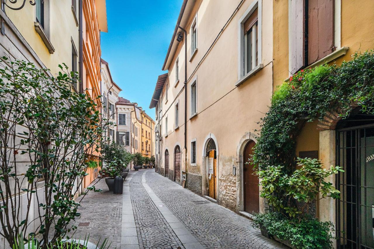 Il Lago Apartments By Wonderful Italy Salo Bagian luar foto