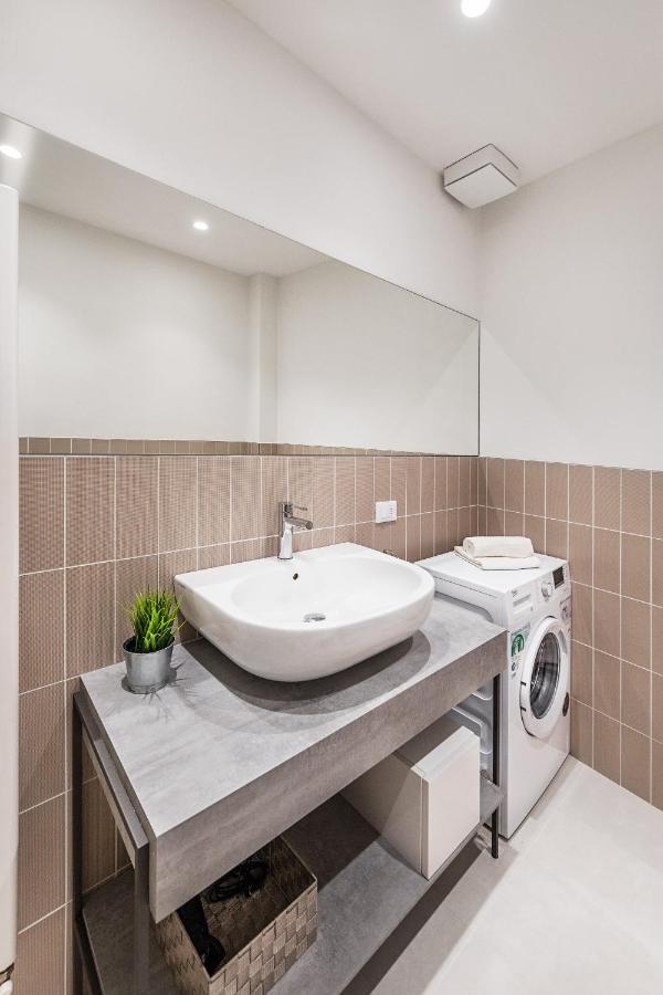 Il Lago Apartments By Wonderful Italy Salo Bagian luar foto
