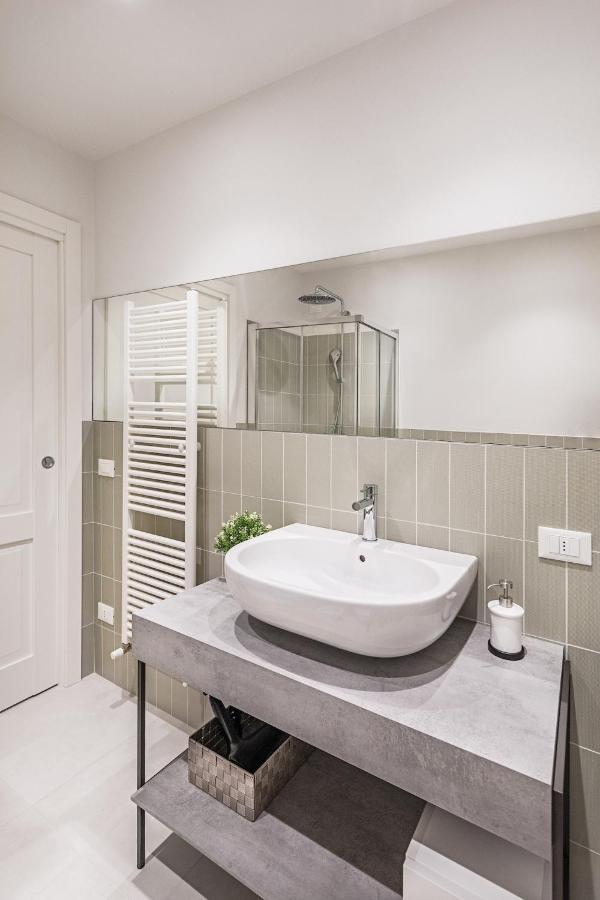 Il Lago Apartments By Wonderful Italy Salo Bagian luar foto